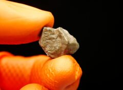 LUNAR TROCTOLITE (2.14 gram) complete