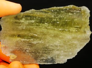 LYBIAN DESERT GLASS (185 gram) polished endpiece